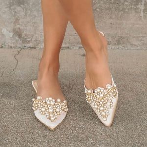Lulu’s Flora Ivory flats